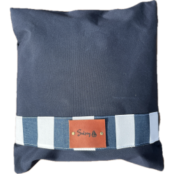 Udendrs Pude 50 x 50 mrk marinebl, syet i vejrbestandig kalechestof